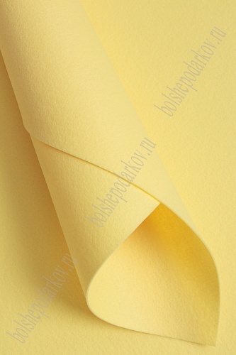Фетр жесткий 1,2 мм, Корея Solitone 40*55 см (5 шт) бледно-желтый №916