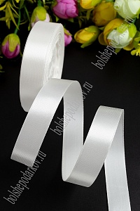 Лента атласная 2 см*25 ярд (SF-1358) молочный №042 УЦЕНКА